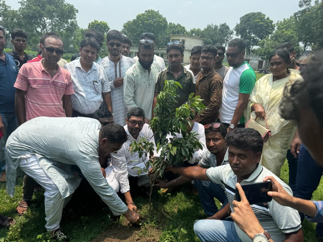 পবিত্র ঈদুল আযহা উপলক্ষে মাসব্যাপী বৃক্ষরোপন কর্মসূচি ও সামাজিক কর্মকাণ্ডে যুবদল নেতা জুয়েল